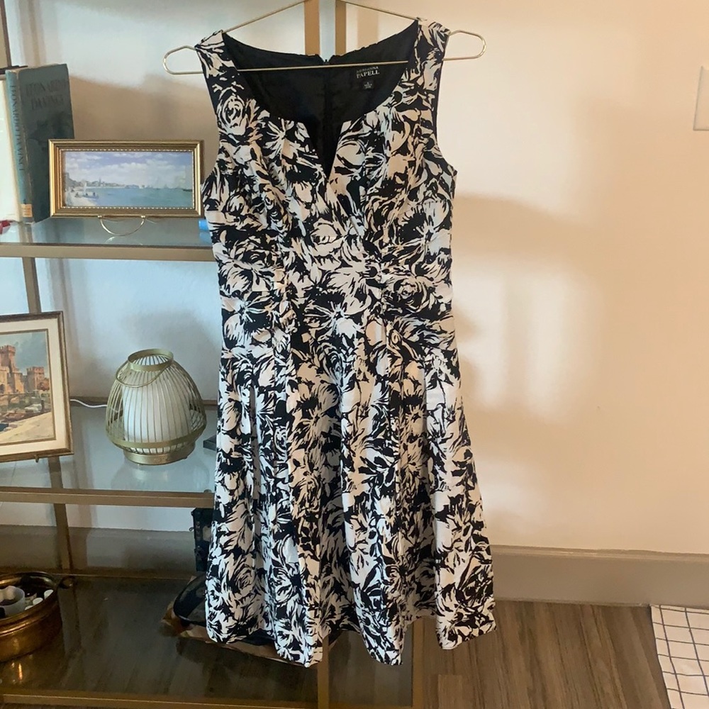 Adrianna Papell size 4